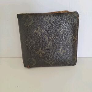Vintage Louis Vuitton Men's LV Brown Bi-Fold Leather Wallet Monogram Classic